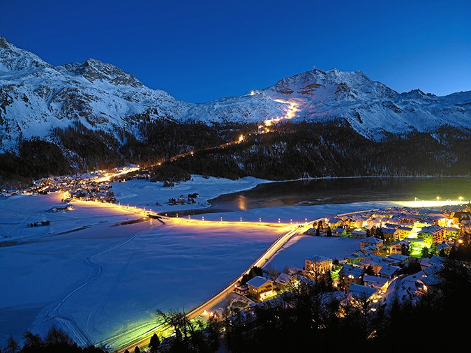 ENGADIN St. Moritz: Beleuchtete Skipiste