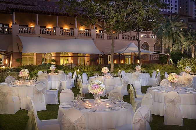 The Ritz-Carlton, Dubai Garden Lawn