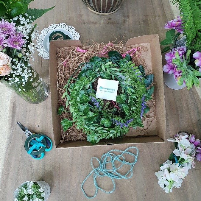 Turquoise Boutique Studio Flower Crown Kit - open box