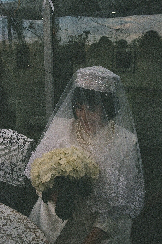 Bride with veil. 