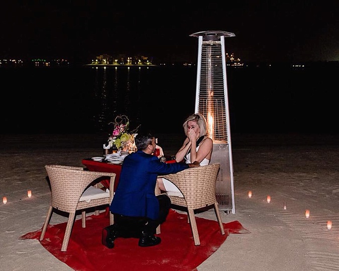 Proposal on the beach. 