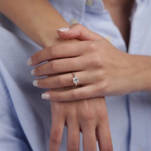 A beautiful wedding ring by Diamonds_By_Pelvi